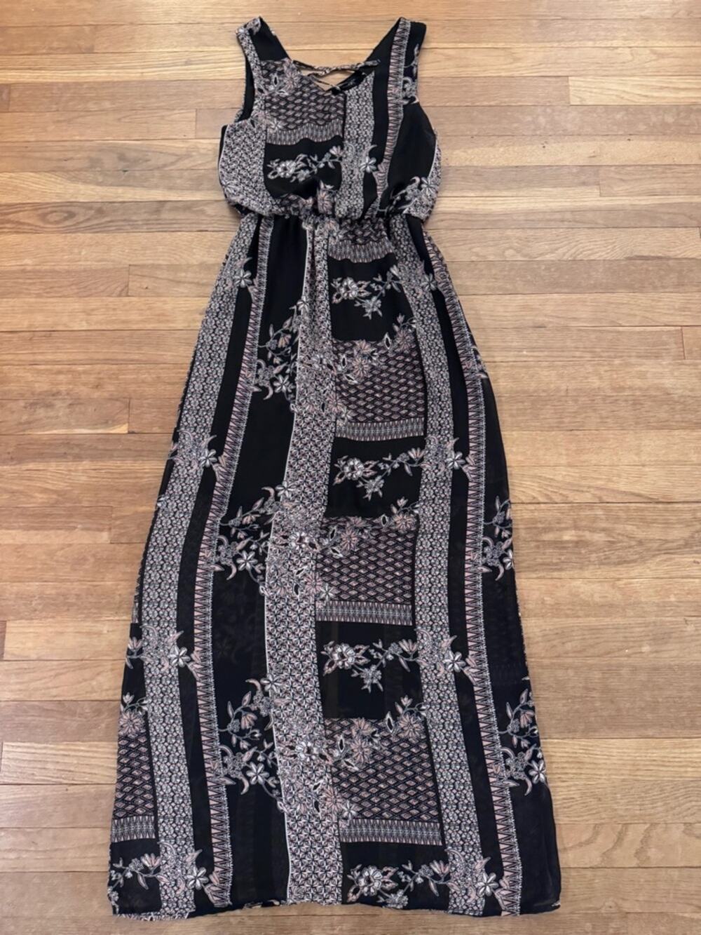 Maurices Women's Black Patterned Maxi Dress - Size XS
b93